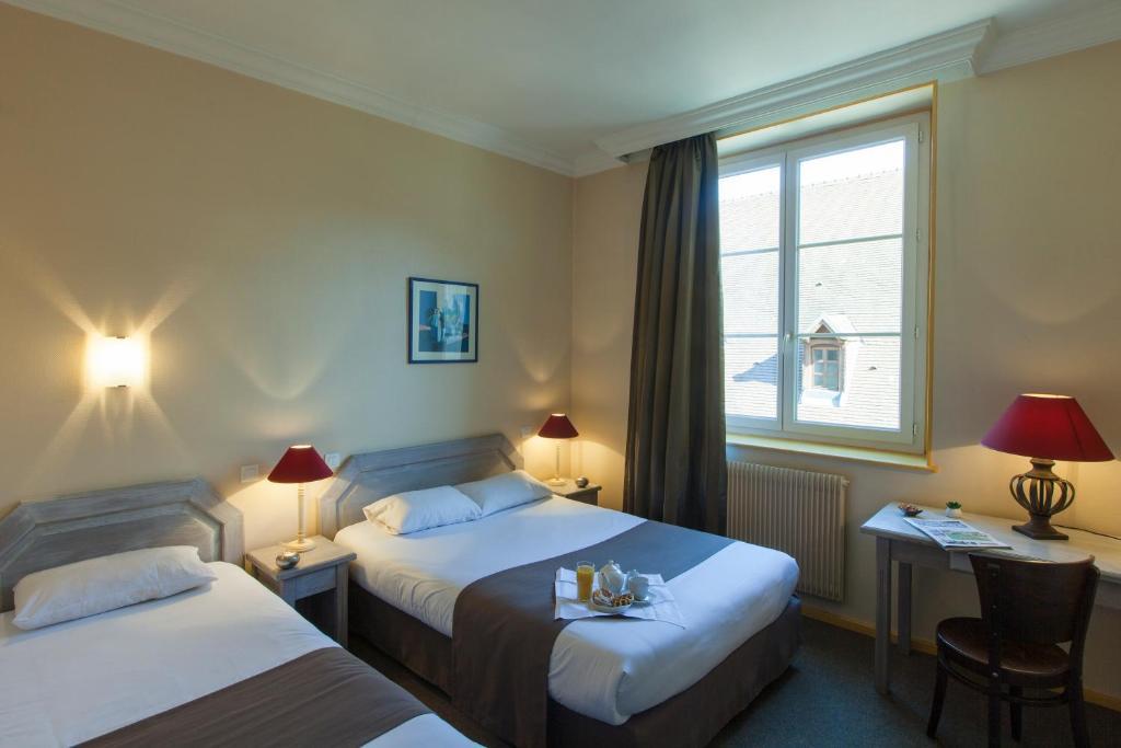 Le Corbeau Hotel Auxonne Ruang foto