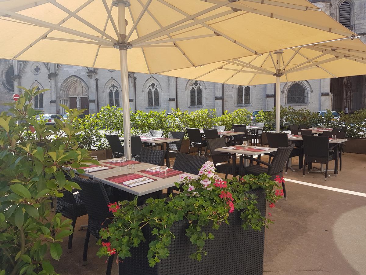 Le Corbeau Hotel Auxonne Bagian luar foto