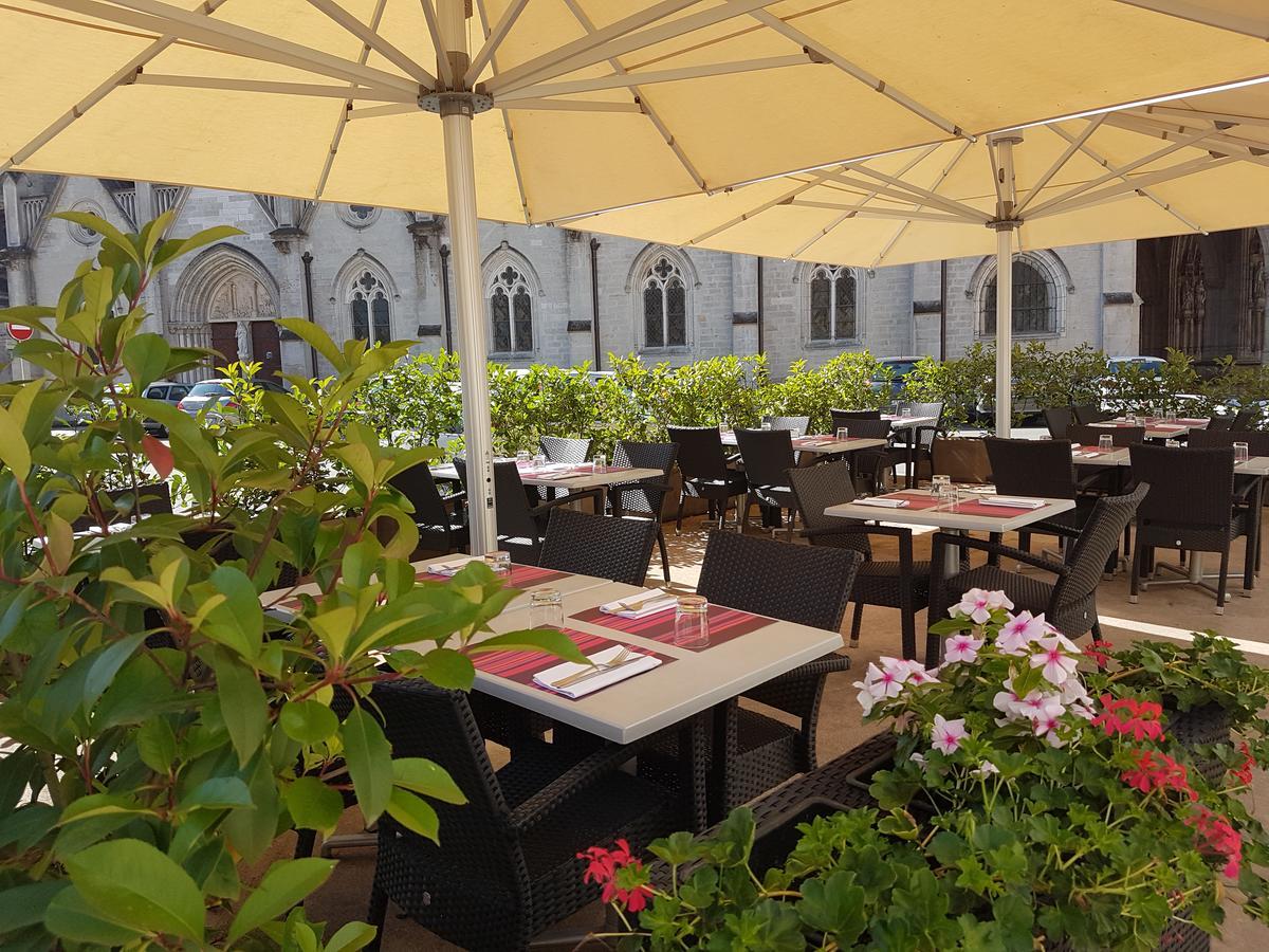 Le Corbeau Hotel Auxonne Bagian luar foto