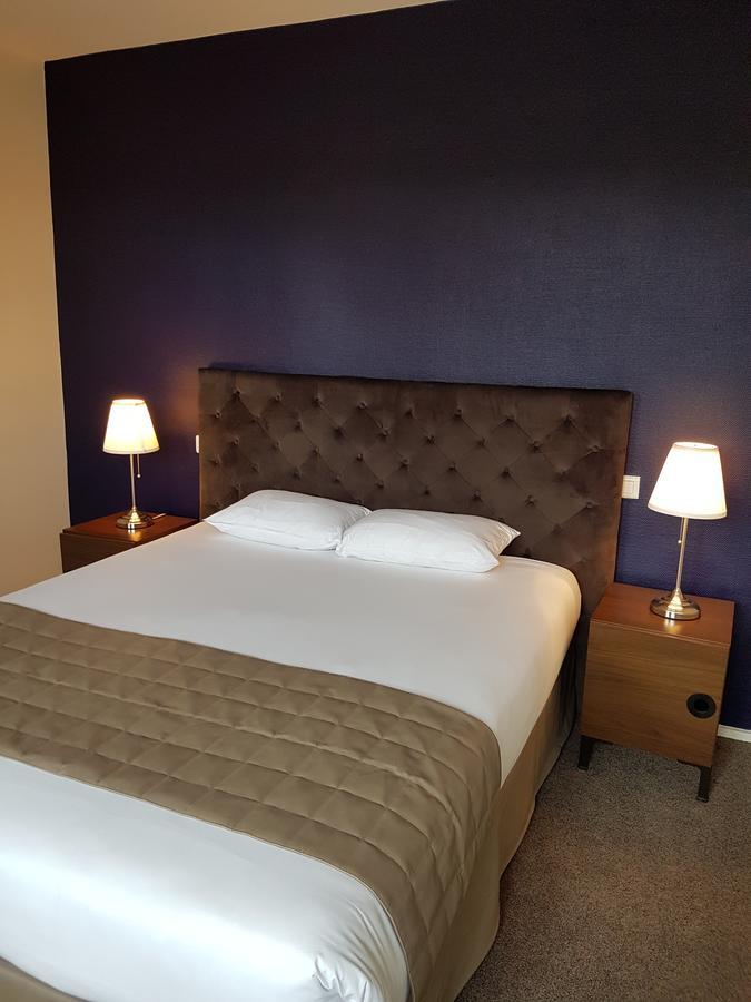 Le Corbeau Hotel Auxonne Bagian luar foto